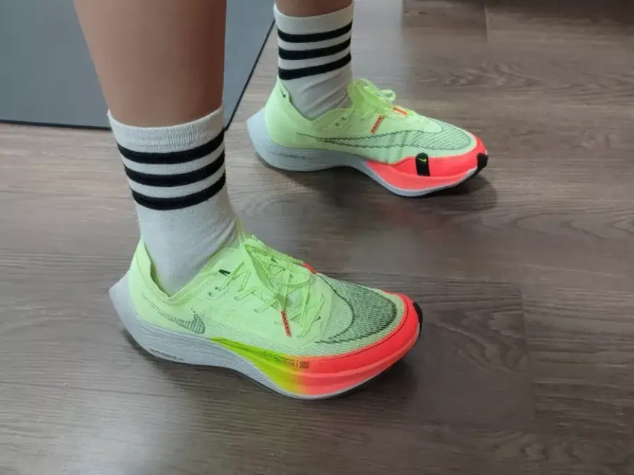 Alternative view of Giày Nike ZoomX Vaporfly NEXT% 2 'Fast Pack' CU4111-700