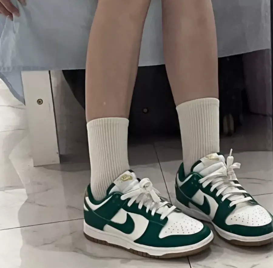 Giày Nike Dunk Low 'Malachite University Gold' FB7173-131 - Ảnh 3