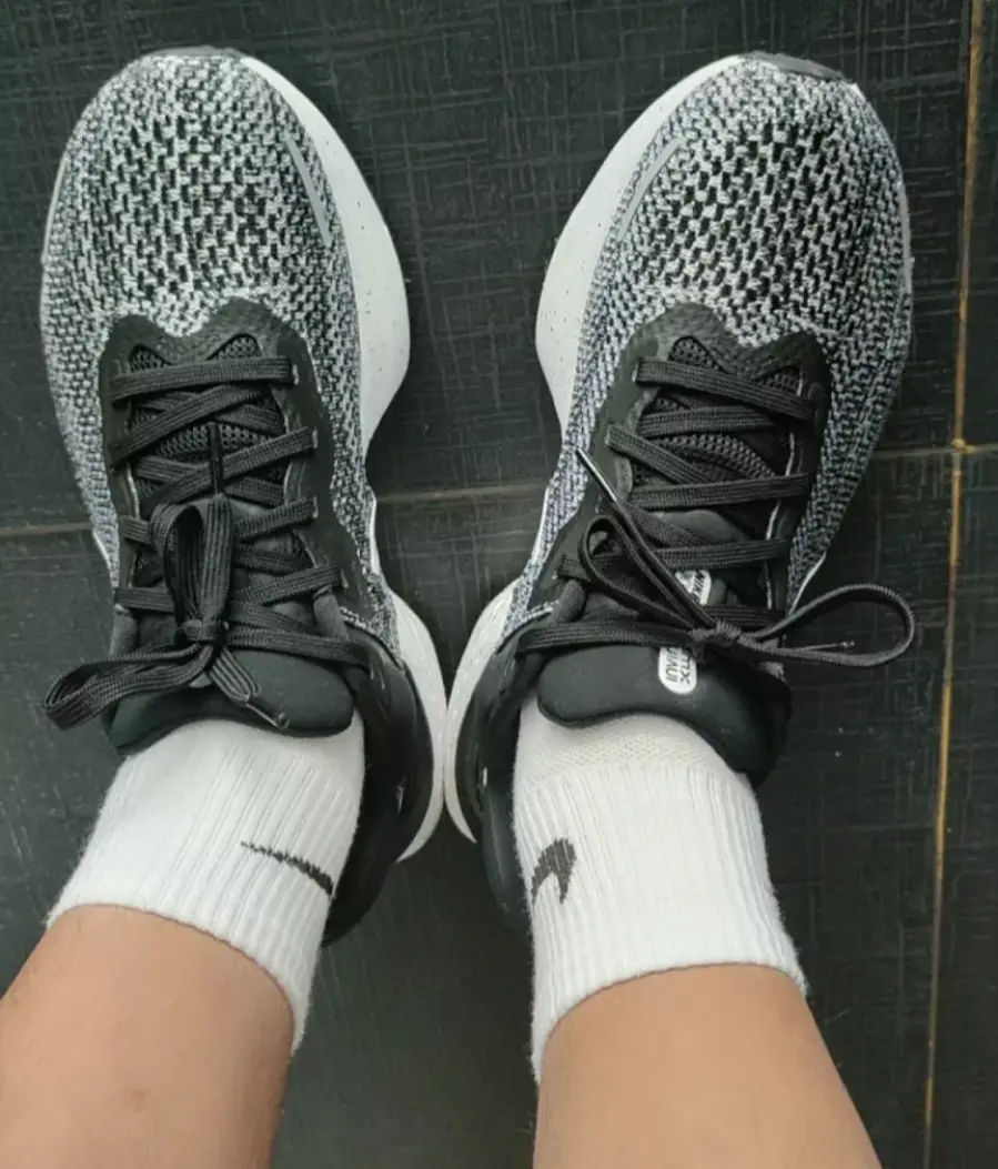 Giày Nike ZoomX Invincible Run Flyknit 'White Black' CT2229-103 - Ảnh 5