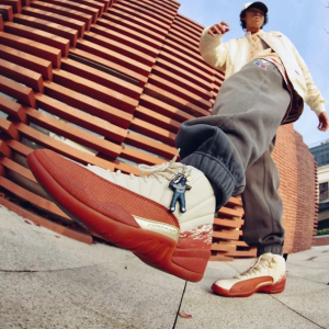 Alternative view of Giày Nike Air Jordan 12 Retro 'Eastside Golf Out of the Clay' DV1758-108