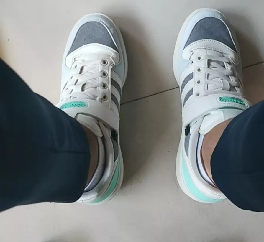 Alternative view of Giày Adidas Forum Low Schuh GZ4406