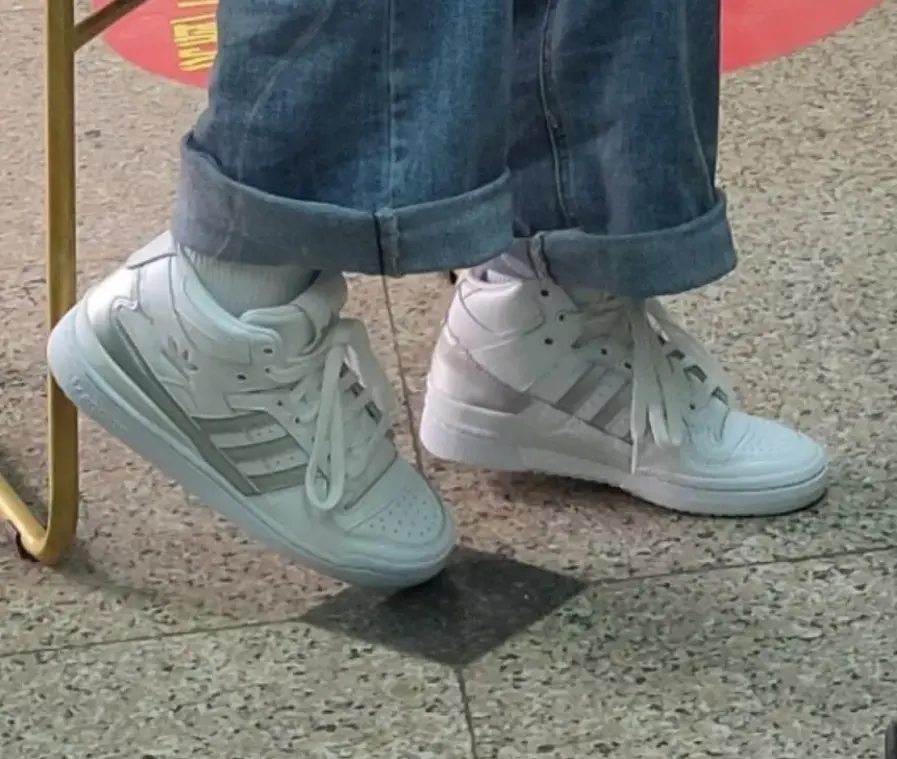 Giày Adidas Forum Mid Refined White Metallic Silver D98182 - Ảnh 3