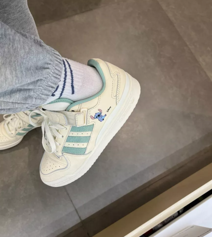 Giày Adidas Forum Low Disney Stitch 'Wonder White' HQ6374 - Ảnh 2