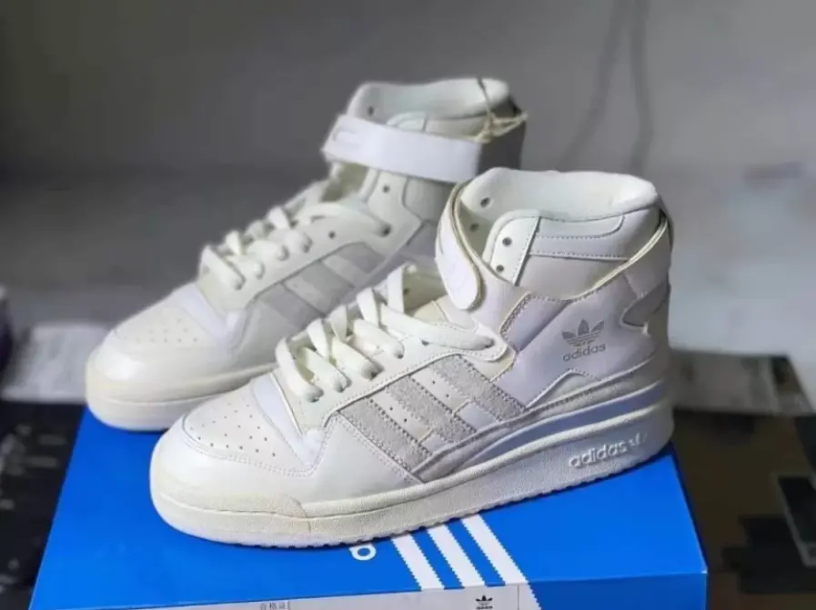 Alternative view of Giày Adidas Originals Kids' Grade School Forum Mid Shoes FZ2086