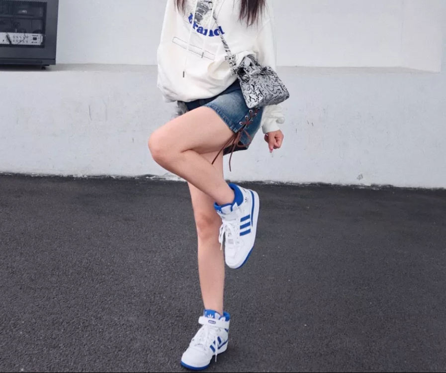 Giày Adidas Originals Forum Mid W G57985 - Ảnh 2