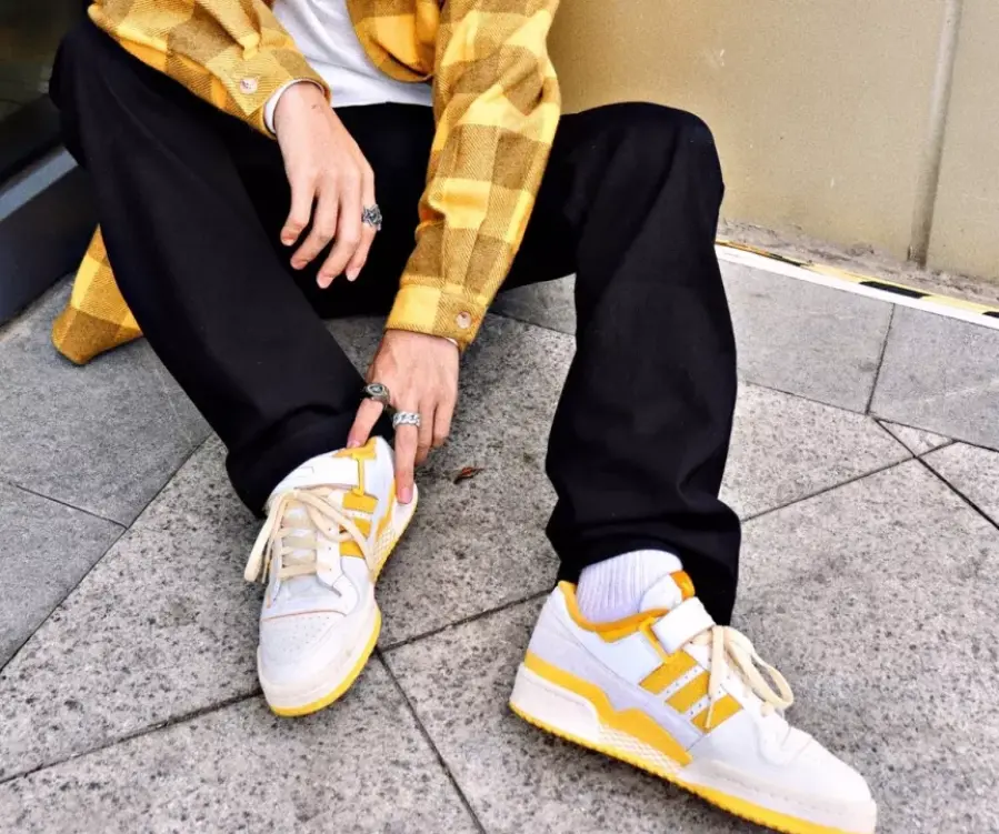 Alternative view of Giày Adidas Forum 84 Low 'White Yellow' GX4537