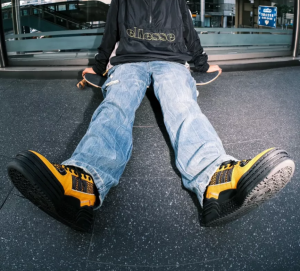 Alternative view of Giày Adidas Triple Platforum Low 'Yellow and Black' GY9608