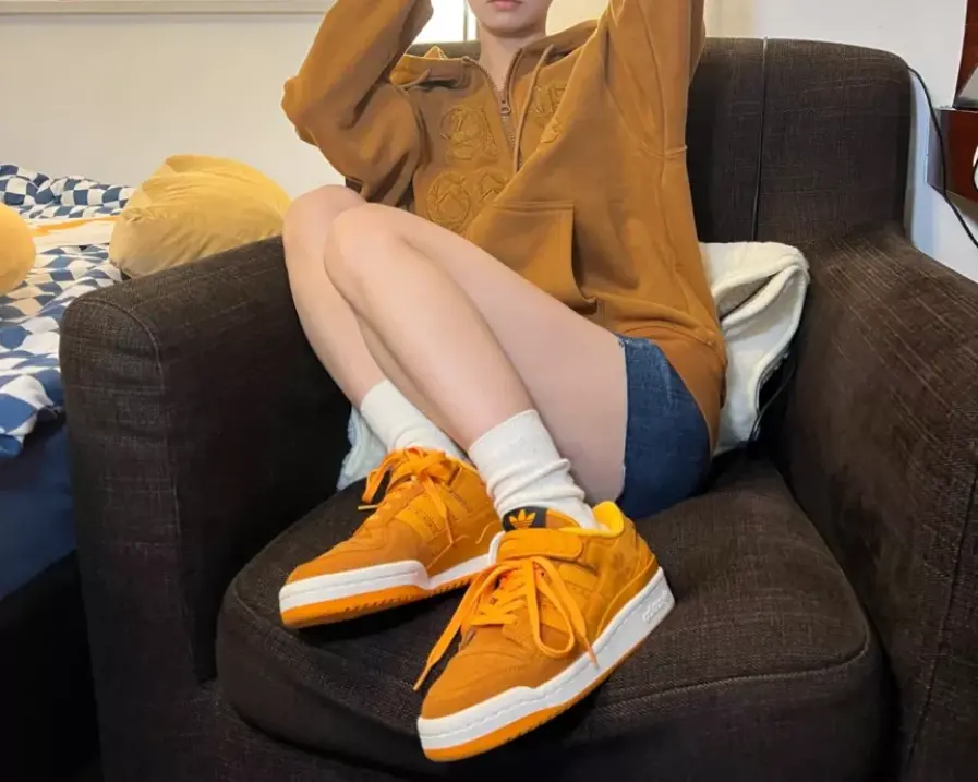 Alternative view of Giày Adidas Forum 84 Low 'Orange' GY8997