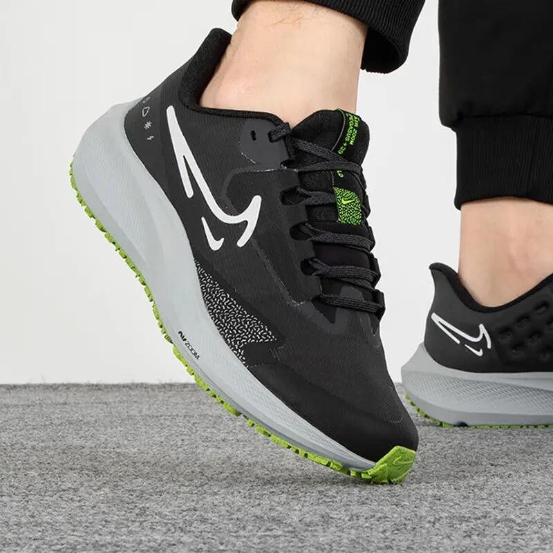 Giày Nike Air Zoom Pegasus 39 Shield 'Black Dark Smoke Grey' DO7625-002 - Ảnh 3