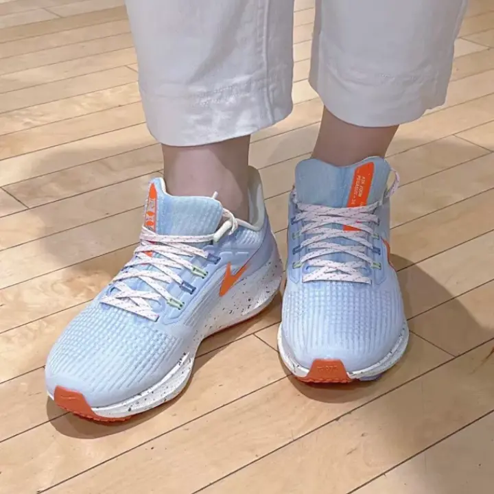 Alternative view of Giày Nike Air Zoom Pegasus 39 'Light Thistle Safety Orange' DX6047-181