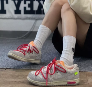 Alternative view of Giày Nike Off-White x Dunk Low 'Lot 40 of 50' DJ0950-103