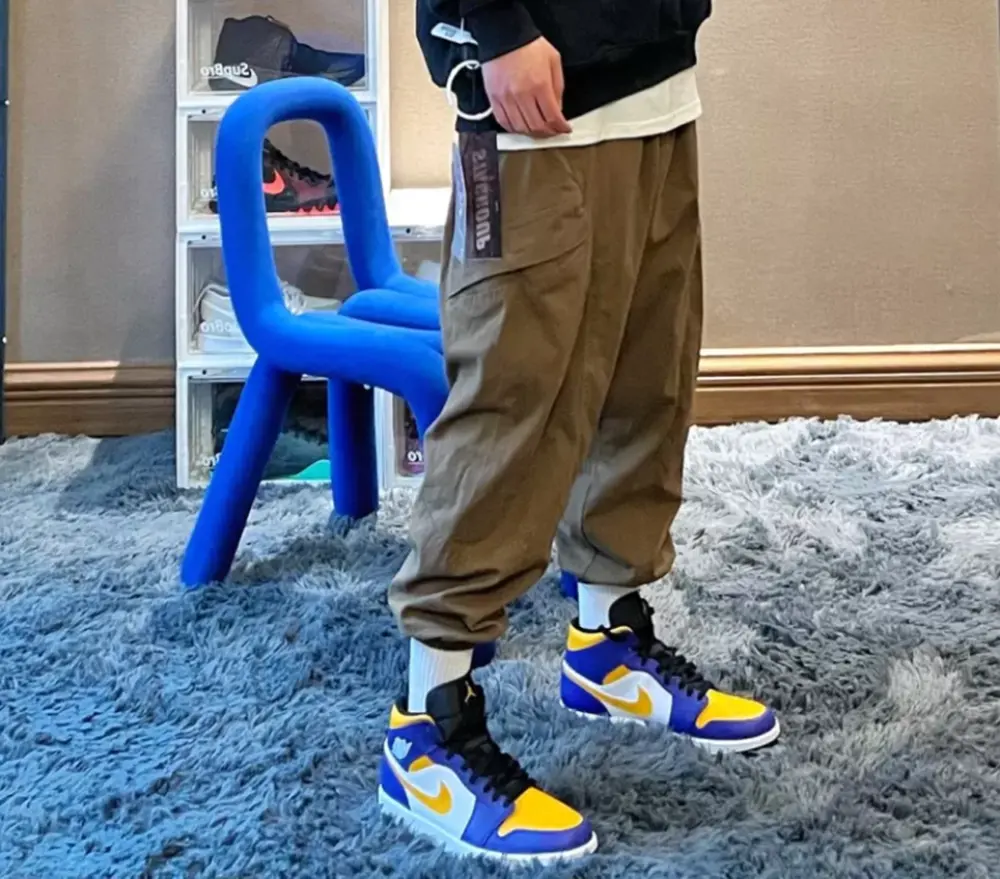 Giày Nike Air Jordan 1 Mid 'Lakers' DQ8426-517 - Ảnh 4