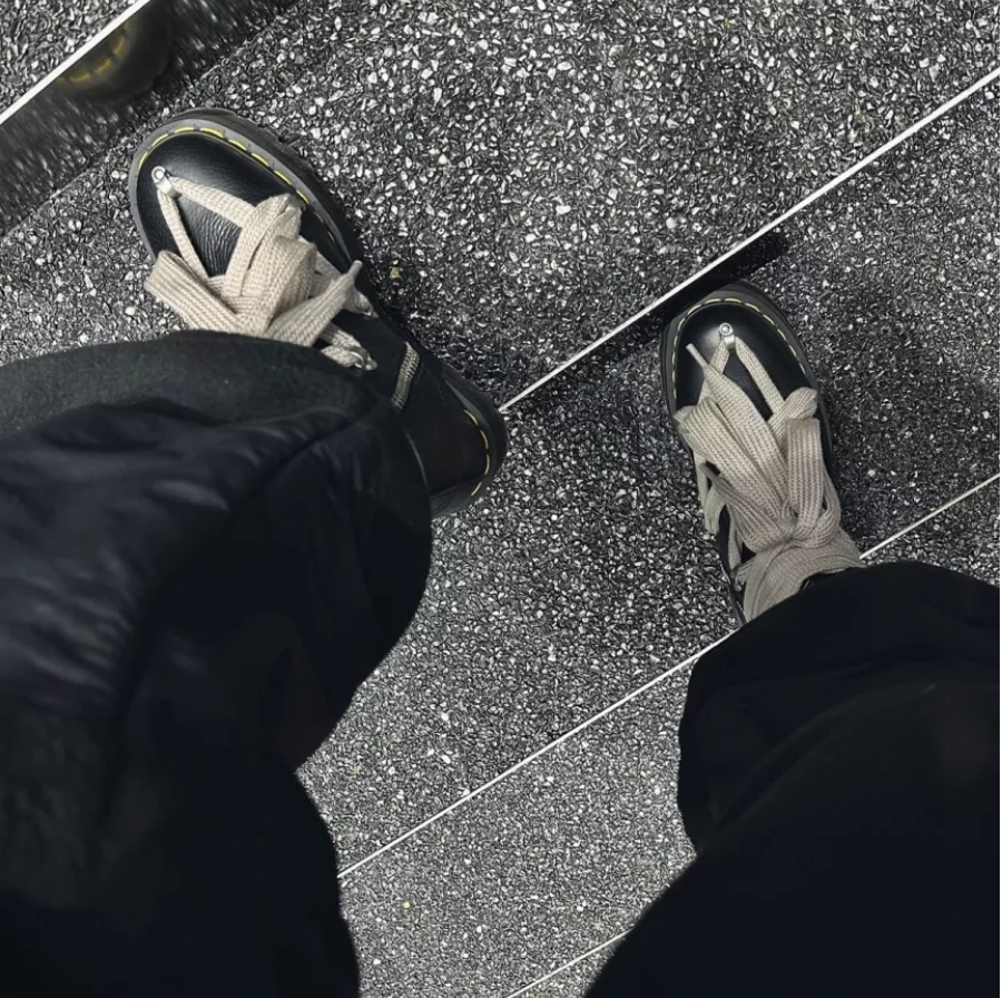 Giày Rick Owens x 1460 Quad Sole Pentagram Jumbo Lace Boot 'Black' 27977001 - Ảnh 3