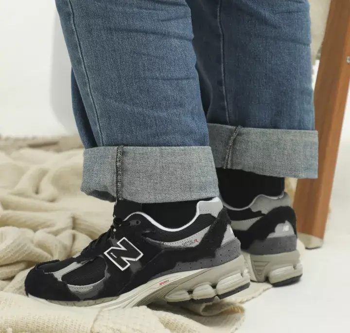 Giày New Balance 2002R 'Protection Pack - Black Grey' M2002RDJ - Ảnh 4