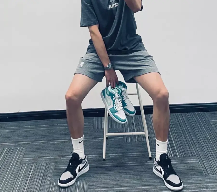 Giày Nike Air Jordan 1 Low "Shadow Toe" 553558-052 - Ảnh 6