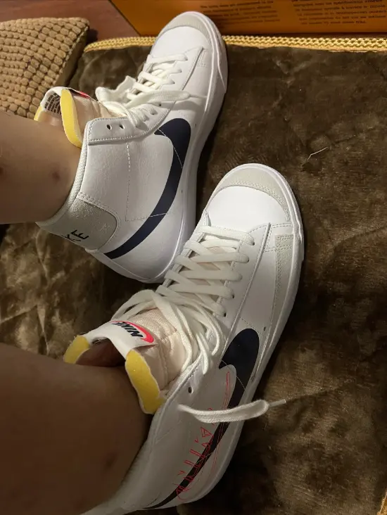 Giày Nike Blazer Mid 77 Vintage 'Reverse Logo' DA4651-100 - Ảnh 5