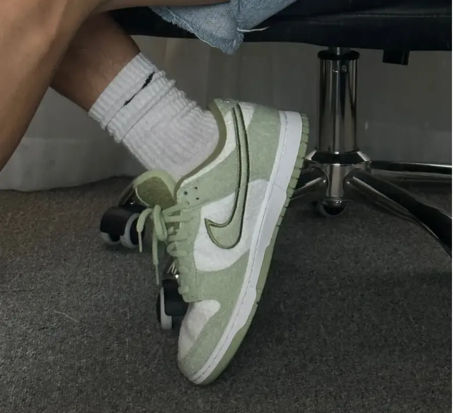 Alternative view of Giày Nike Dunk Low SE Fleece Pack ‘Honeydew’ DQ7579-300