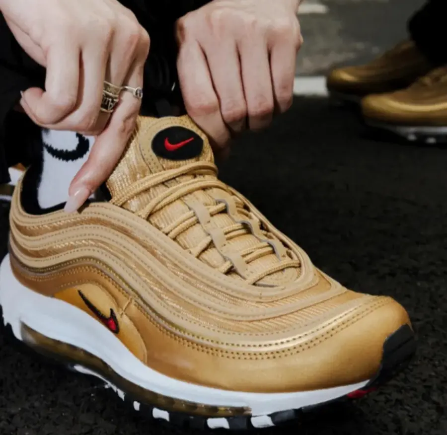 Alternative view of Giày Nike Air Max 97 OG 'Golden Bullet' DQ9131-700