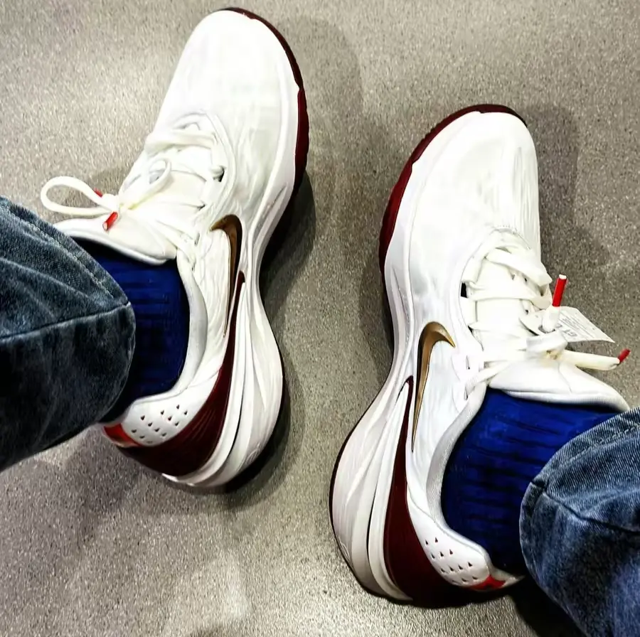 Alternative view of Giày Nike Air Zoom GT Cut 2 'Sisterhood' DJ6013-103