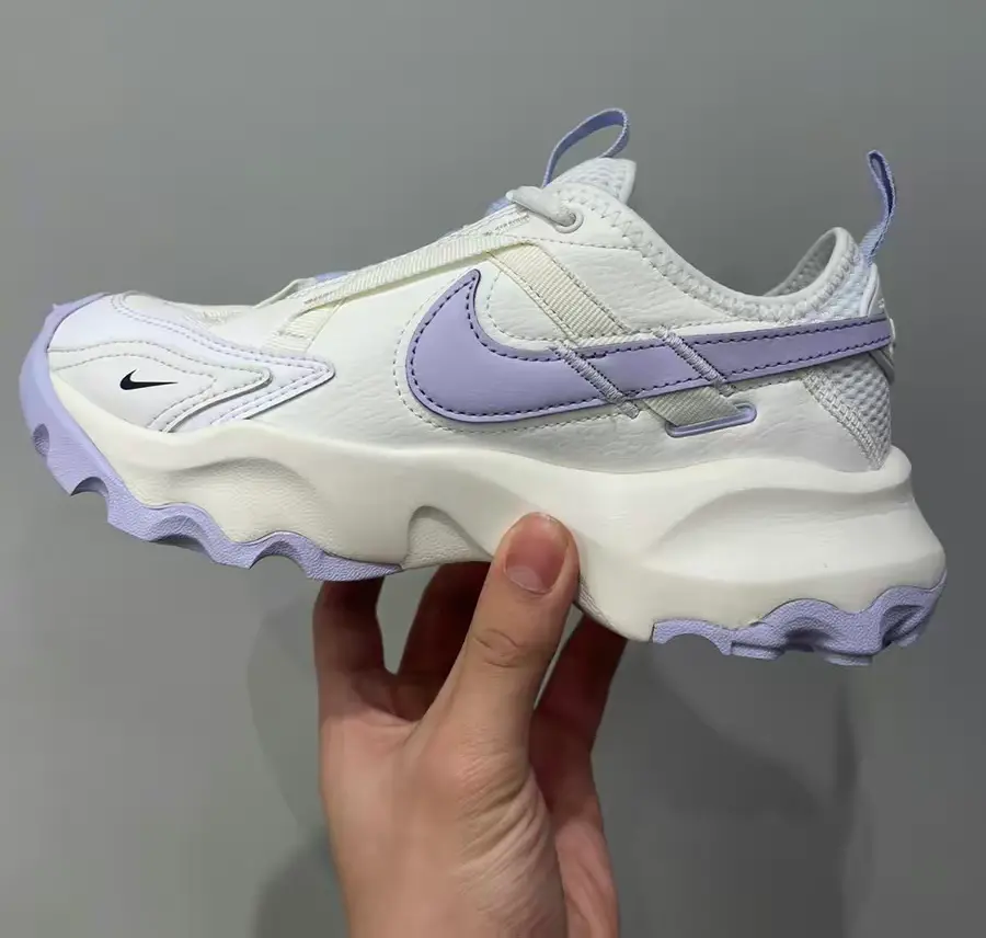 Alternative view of Giày Nike TC 7900 Premium 'Oxygen Purple' FD0385-121