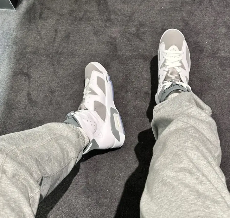 Alternative view of Giày Nike Air Jordan 6 Retro 'Cool Grey' CT8529-100
