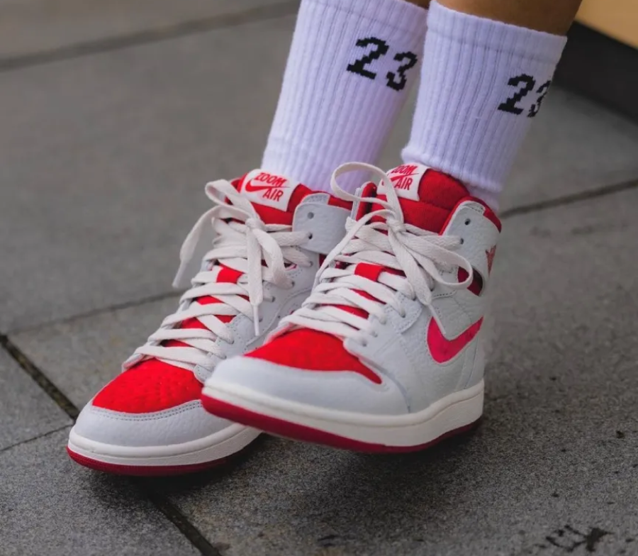 Giày Nike Air Jordan 1 High 'Valentine's Day' DV1304-106 - Ảnh 3