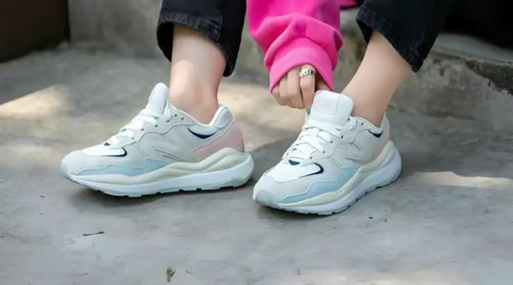 Alternative view of Giày New Balance 5740 'Sea Salt Vintage Rose' M5740RSA
