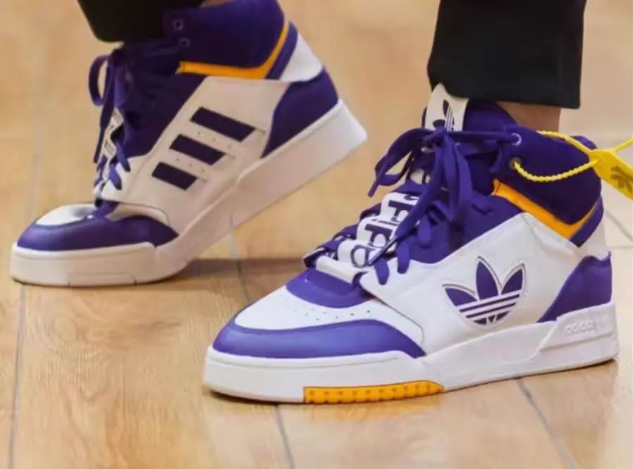 Alternative view of Giày Adidas Originals 'White Purple' GV9327