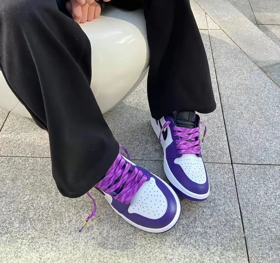 Alternative view of Giày Nike Jordan 1 Retro Low Golf 'Court Purple' DD9315-105