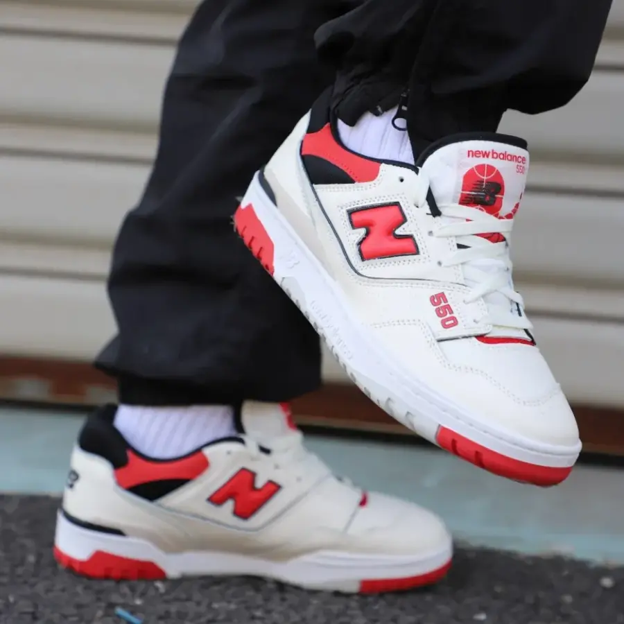 Alternative view of Giày New Balance 550 'Sea Salt True Red' BB550VTB