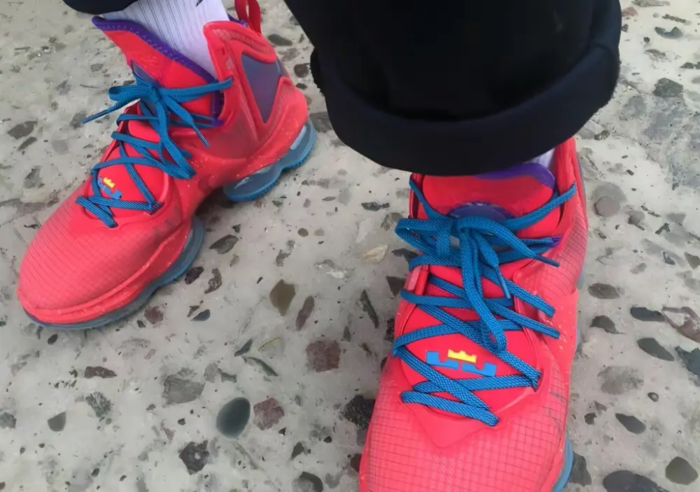 Giày Nike LeBron 19 GS 'King's Crown' DD0418-600 - Ảnh 4