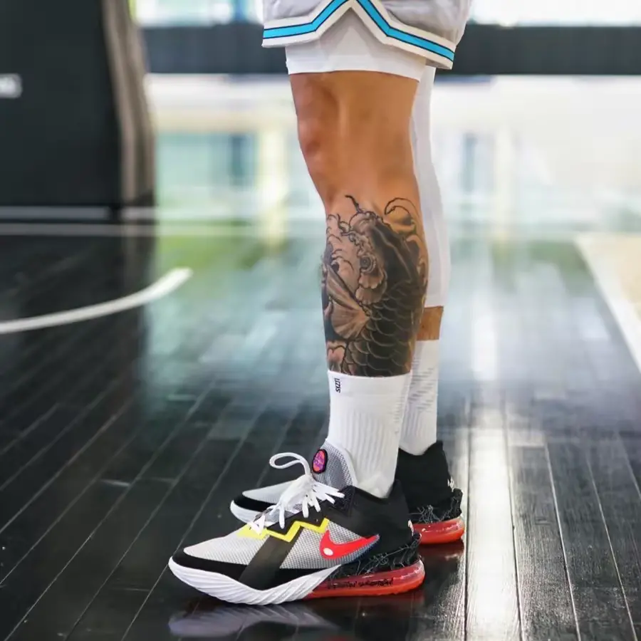 Giày Nike Space Jam x LeBron 18 Low 'Sylvester x Tweety' CV7562-103 - Ảnh 5