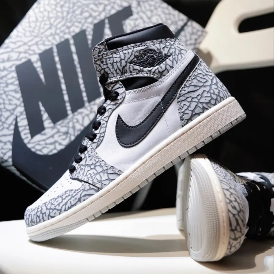 Giày Nike Air Jordan 1 Retro High GS 'White Cement' FD1437-052 - Ảnh 5