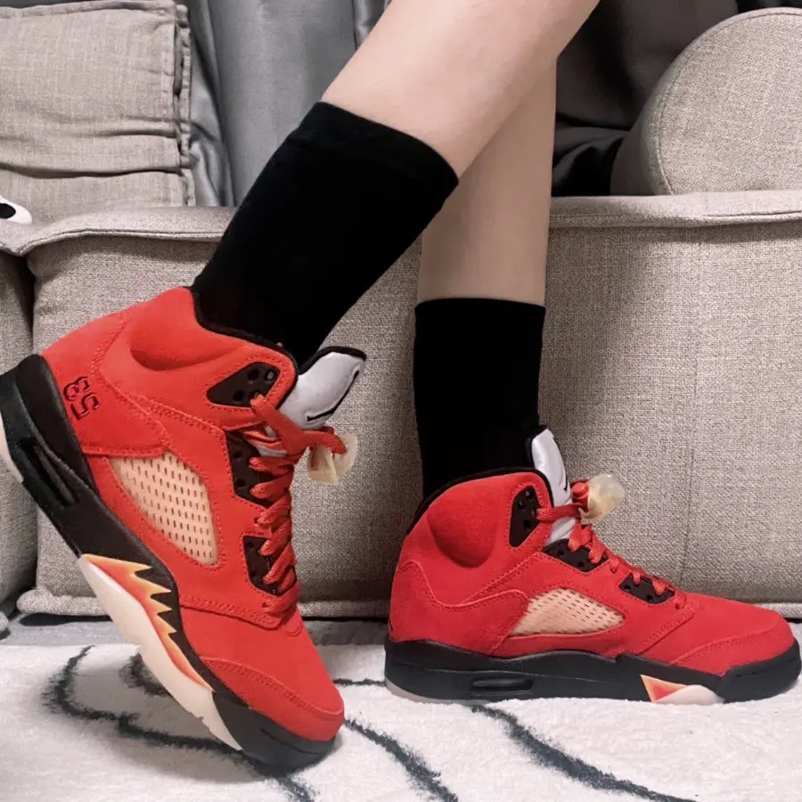 Alternative view of Giày Nike Air Jordan 5 Retro 'Dunk on Mars' DD9336-800