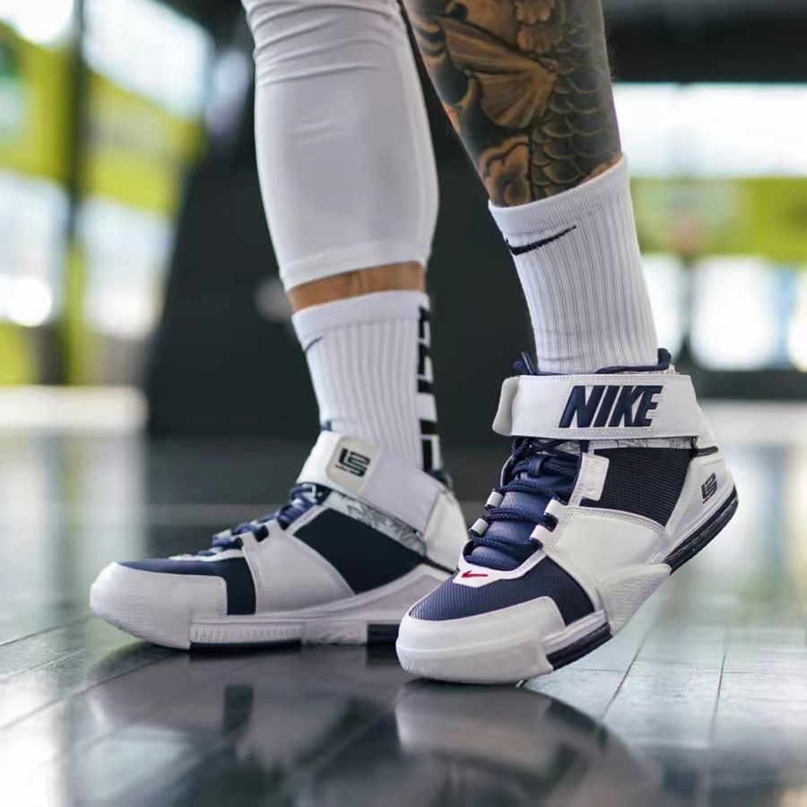 Giày Nike Zoom LeBron 2 Retro 'USA' 2022 DR0826-100 - Ảnh 3
