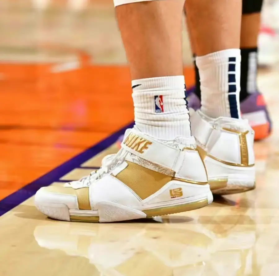 Giày Nike Zoom Lebron 2 Retro 'Maccabi' 2022 DJ4892-100 - Ảnh 5