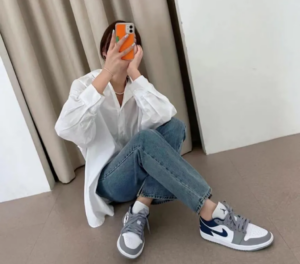 Alternative view of Giày Nike Air Jordan 1 Low 'French Blue' DC0774-042