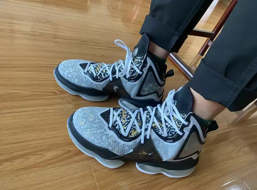 Giày Nike LeBron XIX 'Royalty' CZ0203-100 - Ảnh 7
