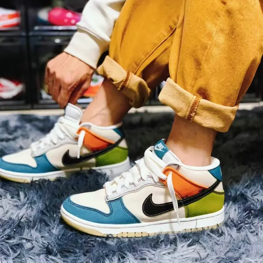 Alternative view of Giày Nike Dunk Mid 'Pale Ivory Multi-Color' DV0830-100