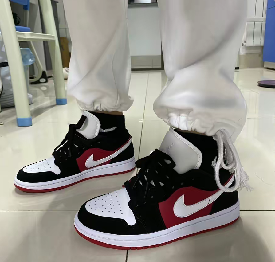 Giày Nike Wmns Air Jordan 1 Low 'Gym Red Black' DC0774-016 - Ảnh 5