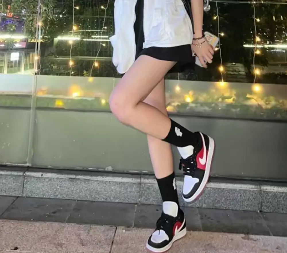 Giày Nike Wmns Air Jordan 1 Low 'Gym Red Black' DC0774-016 - Ảnh 4