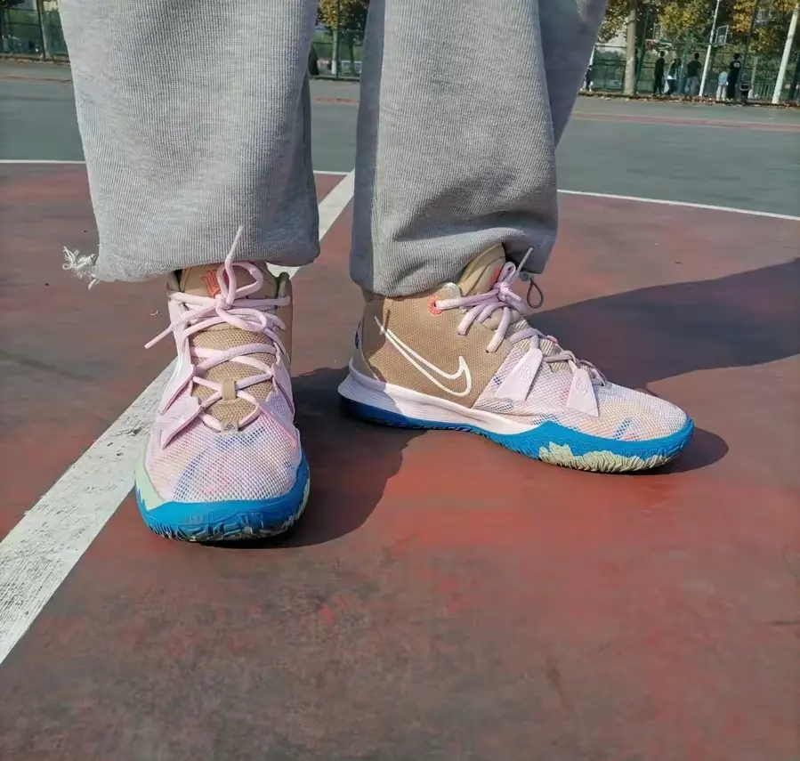 Alternative view of Giày Nike Zoom Kyrie 7 1 World 1 People Blue Green GS CT4080-600