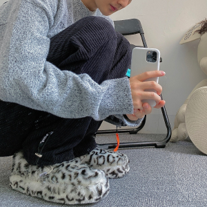 Alternative view of Giày Vans Sandy Liang Classic 'Fuxxy Leopard' VN0A3JEZWVZ