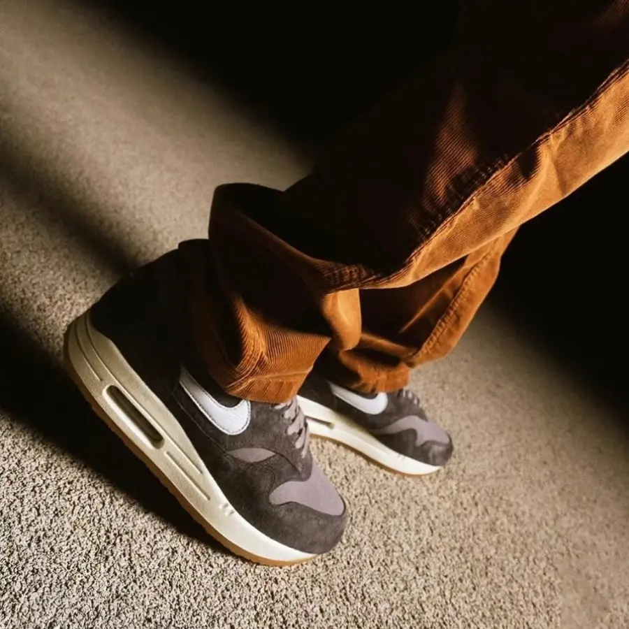 Giày Nike Air Max 1 Premium Crepe 'Soft Grey' FD5088-001 - Ảnh 3