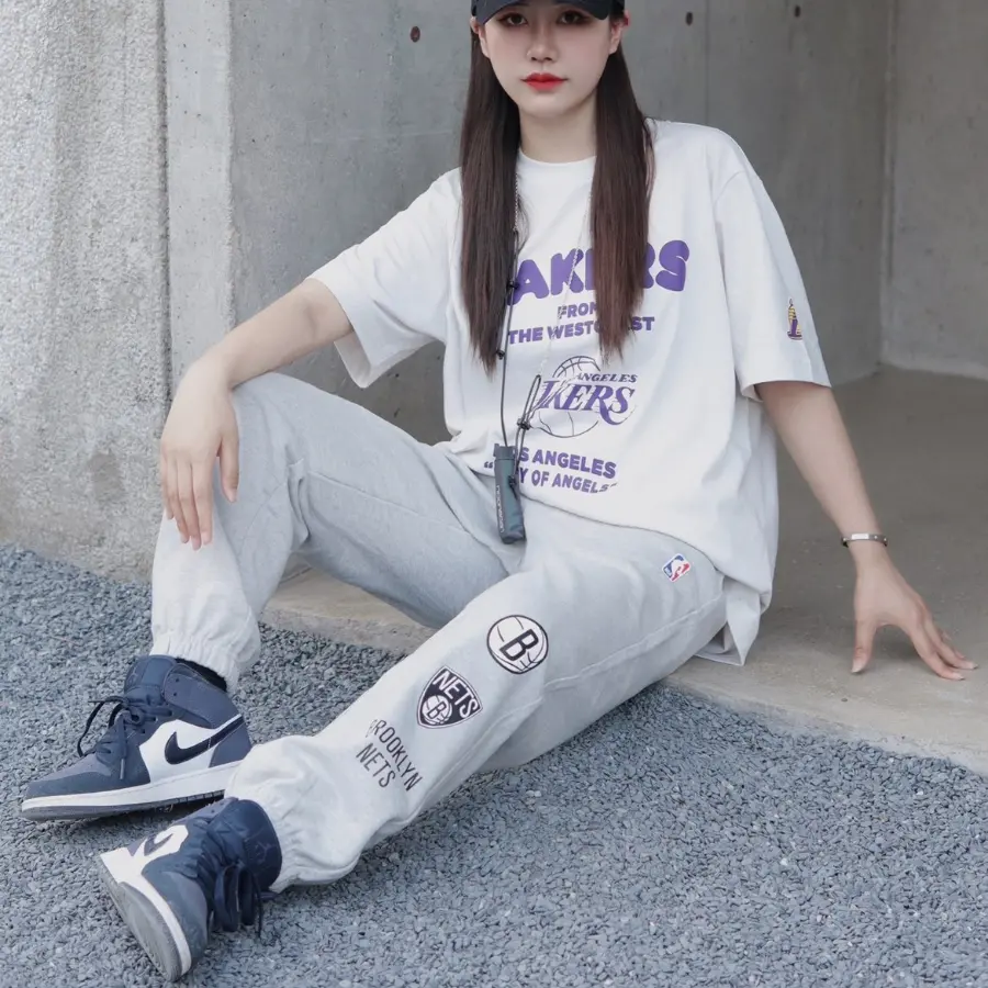 Alternative view of Giày Nike Air Jordan 1 Mid GS 'Sanded Purple' 554725-445