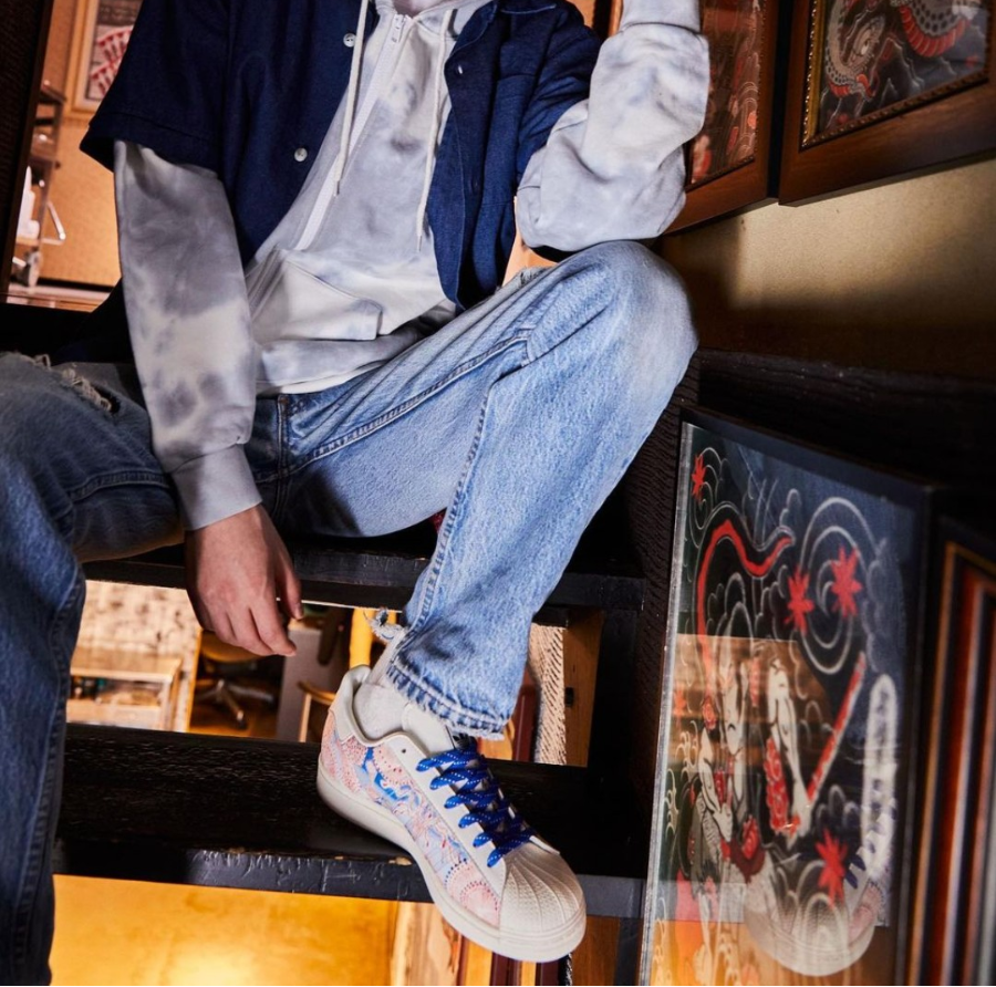 Giày Adidas Atmos x Three Tides Tattoo x Superstar 'Mt. Fuji' GX7791 - Ảnh 3