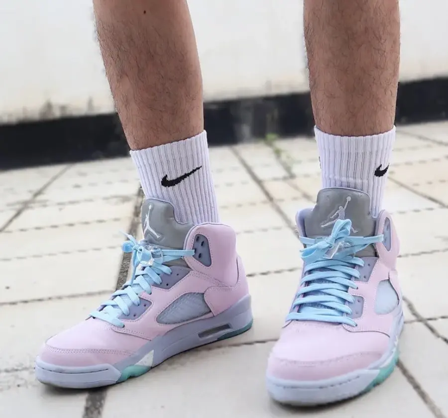 Alternative view of Giày Nike Air Jordan 5 Retro SE 'Easter' DV0562-600