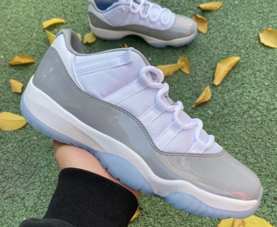 Alternative view of Giày Nike Air Jordan 11 Retro Low 'Cement Grey' AV2187-140
