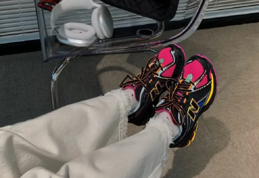 Giày New Balance 1906R 'Neon Nights' M1906RCP - Ảnh 4