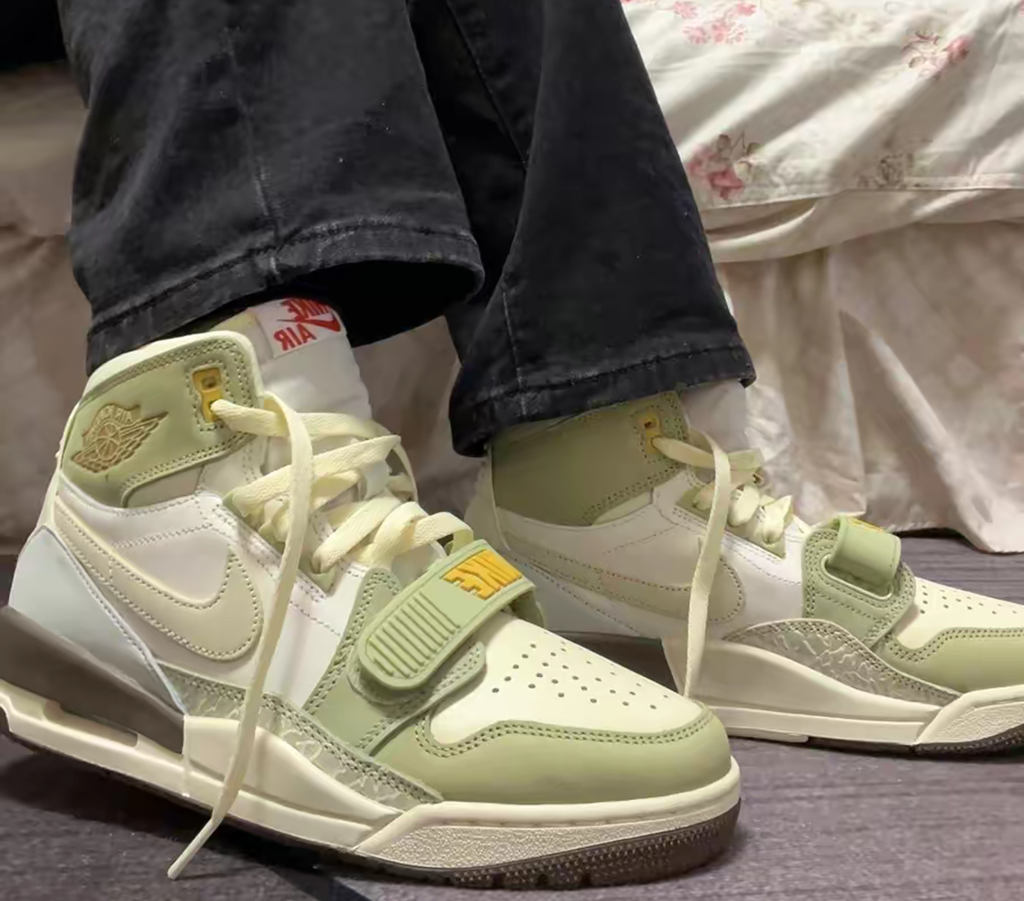 Giày Nike Air Jordan Legacy 312 'Year of the Rabbit' FD9907-111 - Ảnh 5